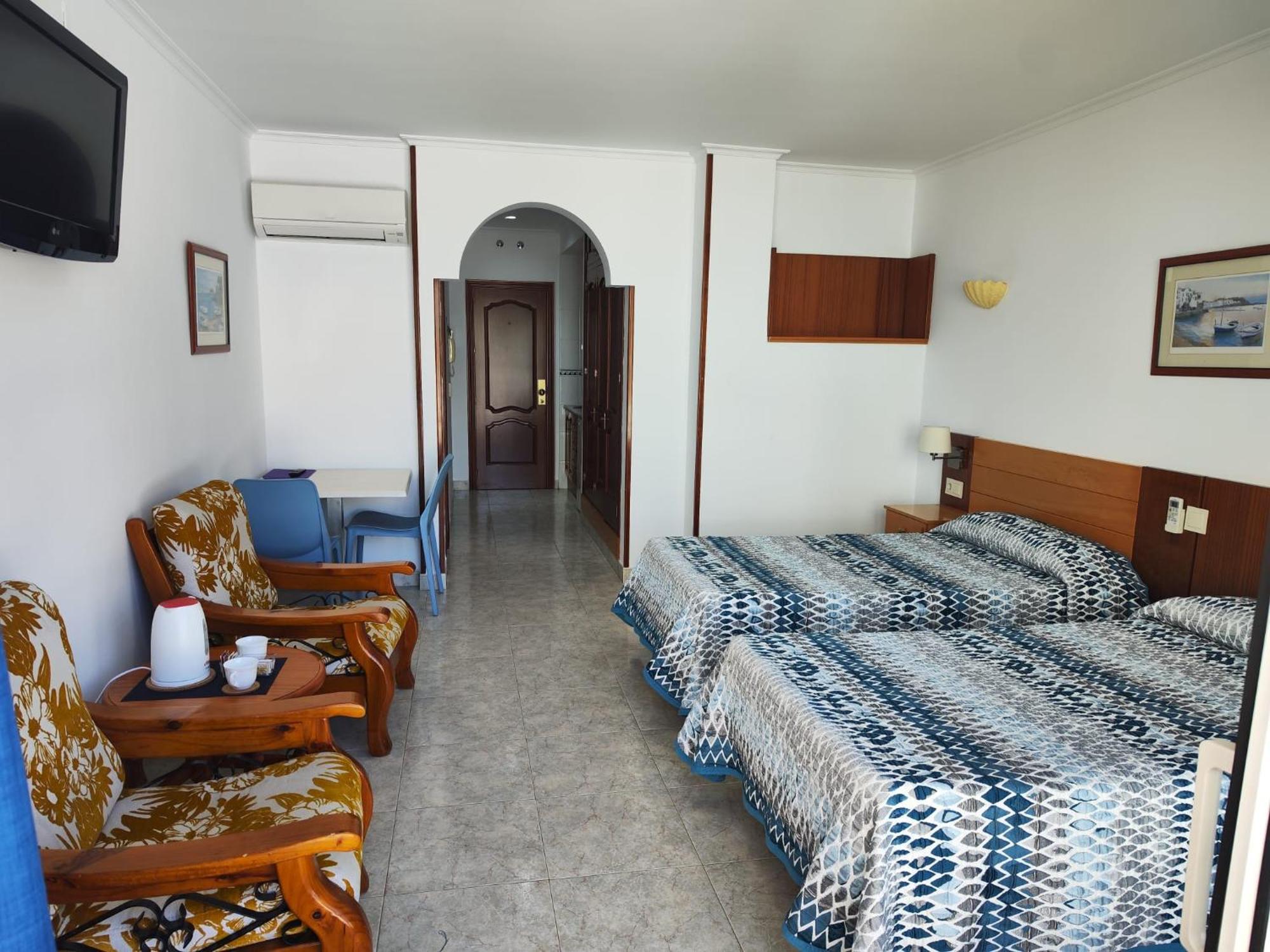 Apartamentos Leonor Carihuela Torremolinos Buitenkant foto
