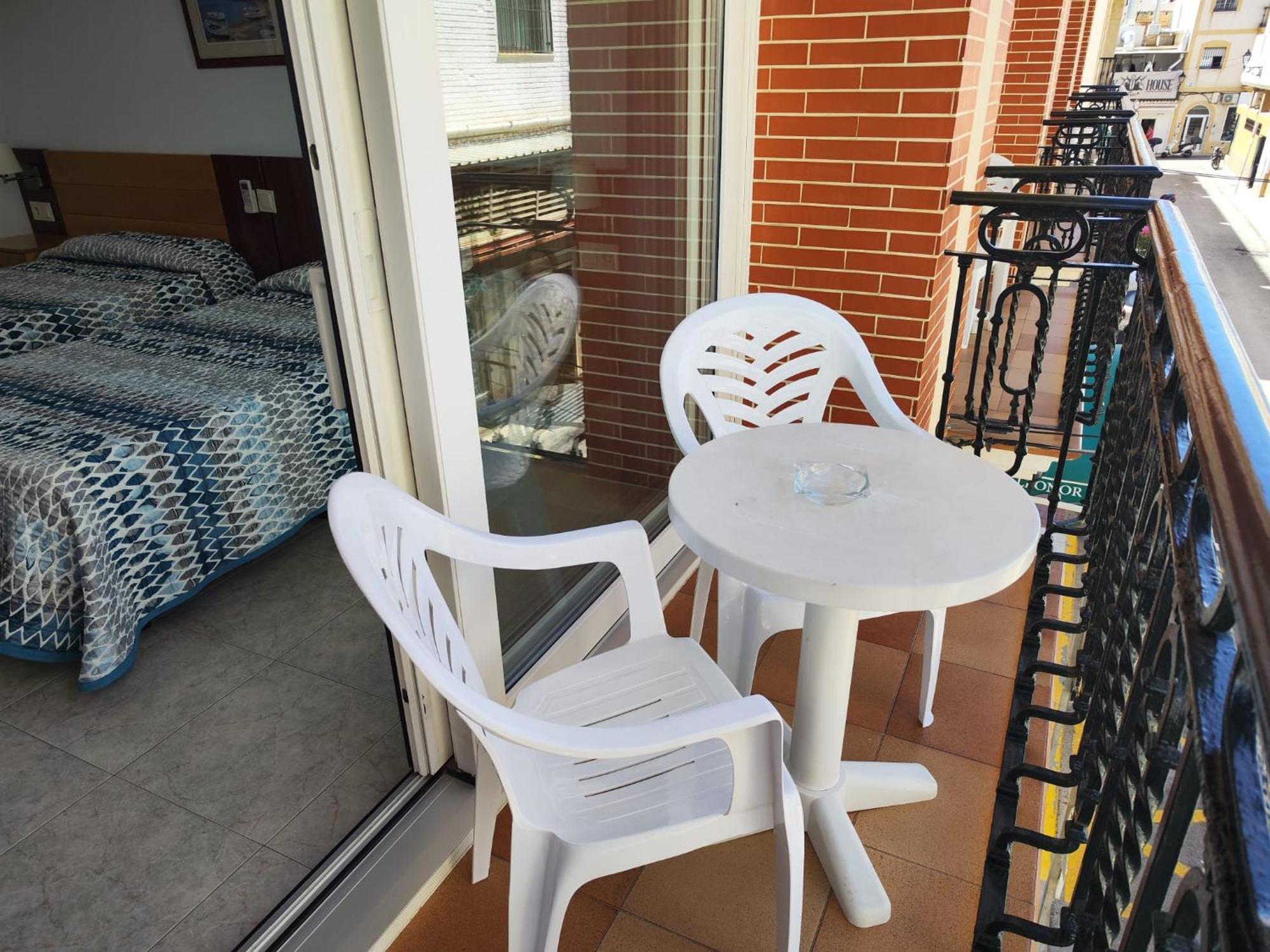 Apartamentos Leonor Carihuela Torremolinos Buitenkant foto
