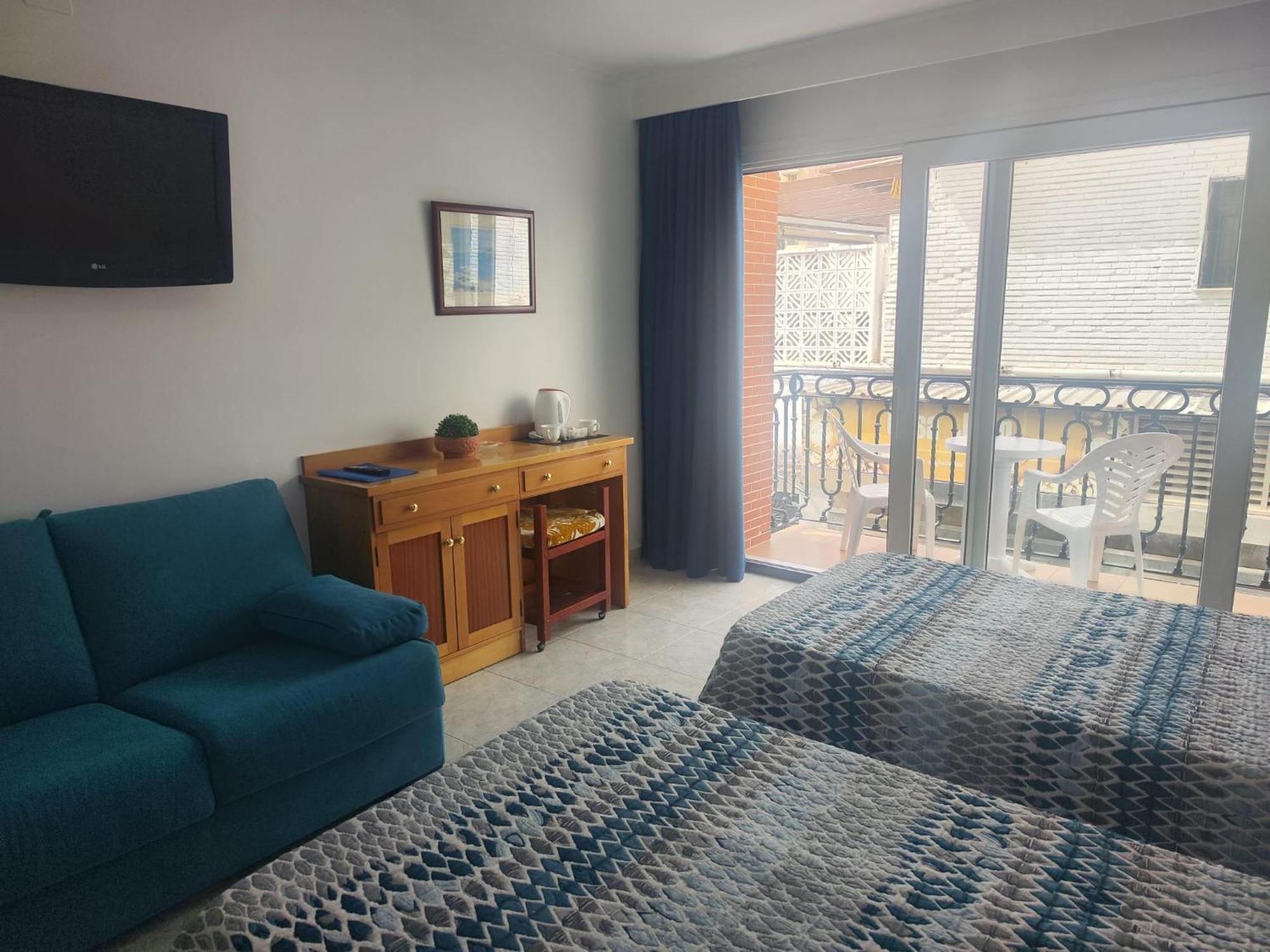 Apartamentos Leonor Carihuela Torremolinos Kamer foto